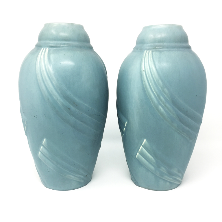 Coppia di Vasi in ceramica Pair of Ceramic Vases